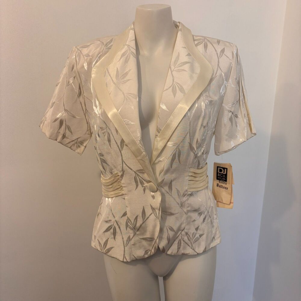 New Vintage DJ & Co by Dawn Joy size 8 Made in USA White Floral Bridal Jacket